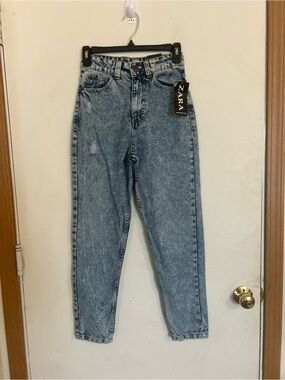 NWT ZARA High-Waist Acid Wash Women’s Jeans - Light Blue Size Small